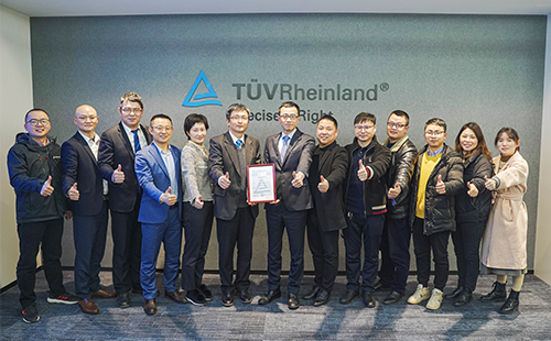 尊龙凯龙时官网电气获TÜV莱茵全球首张输配电领域碳足迹证书
